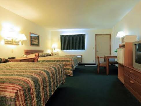 Americas Best Value Inn Suburban Emmetsburg Buitenkant foto