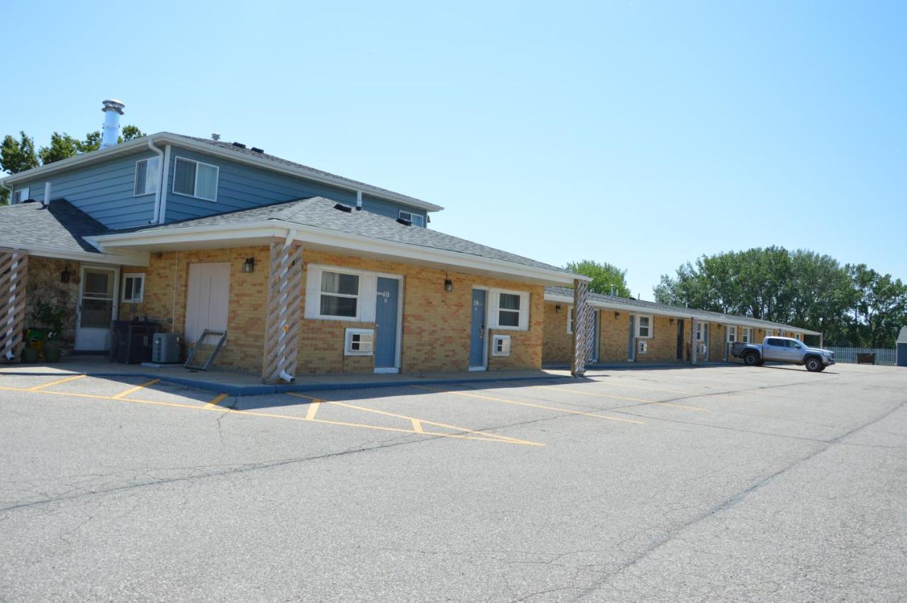Americas Best Value Inn Suburban Emmetsburg Buitenkant foto